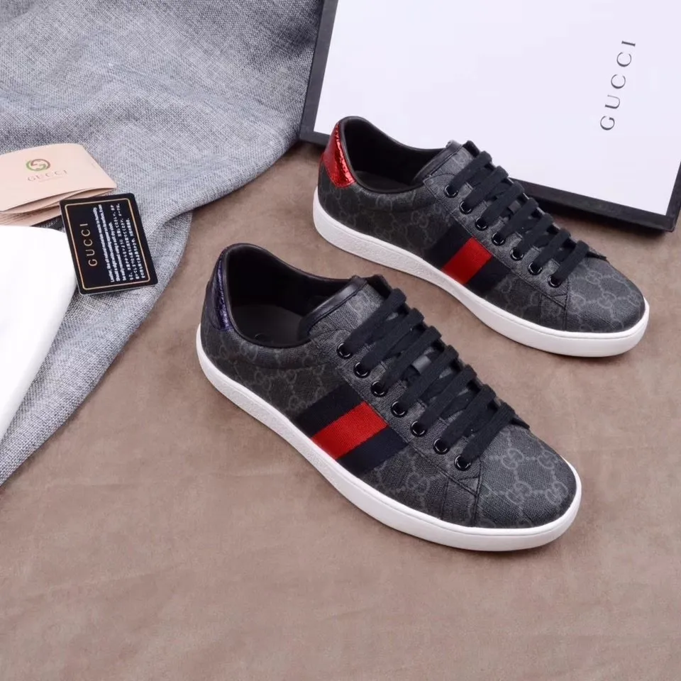 👟👟Ex-factory price 420👟👟 Newly upgraded high version of men's and women's wear, (GUCCI) official website's latest casual and fashionable couple shoes, hot style The style is simple and elegant, exclusive for couples. Unique official website latest brand elements 👑 original Gucci decoration, fashionable and generous, original material cowhide ✅ sheepskin lining, official website designated wear-resistant casual outsole, real-life photos of classic models in the counter, women's 35-40, men's 38--44 sizes